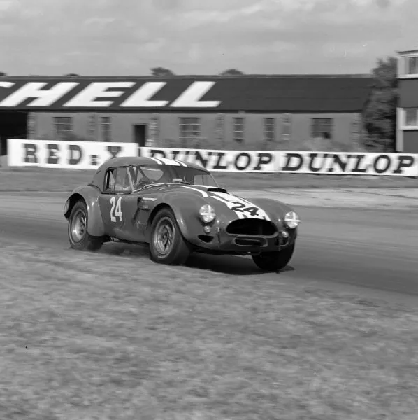 Bob Olthoff, Willment Racing Team, Shelby Cobra Willment Coupe 1964 Old Photo 3