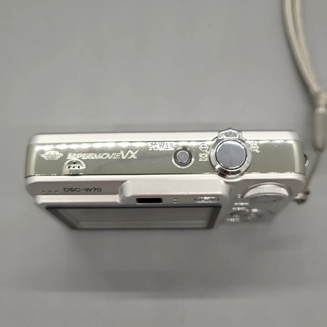 Sony Cybershot DSC-W70 7,2 megapixel fotocamera digitale compatta argento testato 3