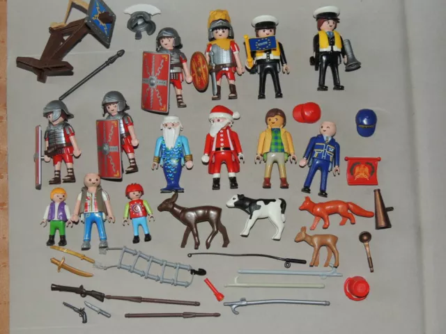 Beau lot de figurines et accessoires PLAYMOBIL