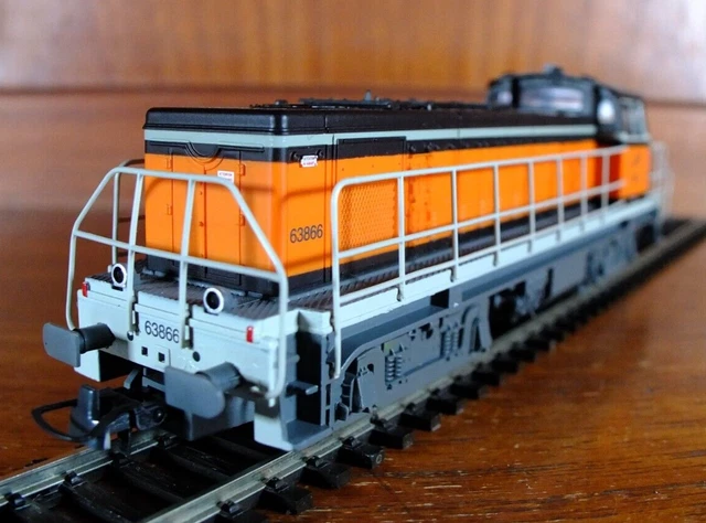 ROCO - locomotive diesel BB63000 en voyage SNCF 62880 HO - boutique du train