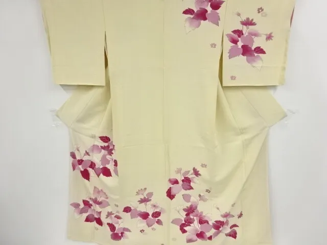 80843# Japanese Kimono / Antique Kimono / Embroidery / Floral Plants