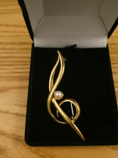 Jon Richard London Gold Coloured Treble Clef with Faux Pearl Detail Brooch New i