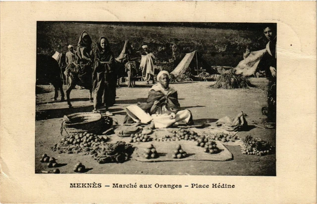 CPA AK Meknes - Marche aux Oranges - Place Hedine MOROC (963665)