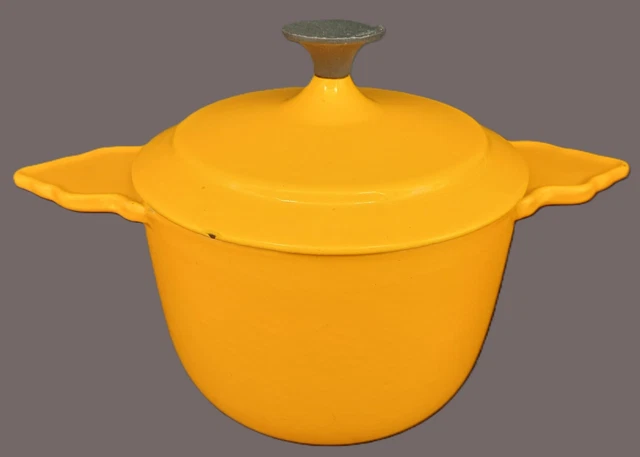 COUSANCES LE CREUSET. Cocotte en fonte n°26. EUR 30,00 - FR
