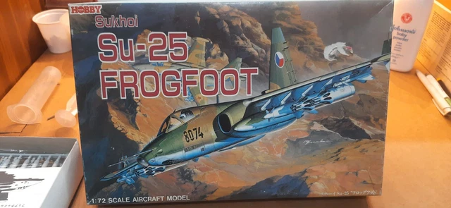 Su-25 'Frogfoot' Soviet attack fighter Zvezda 7227