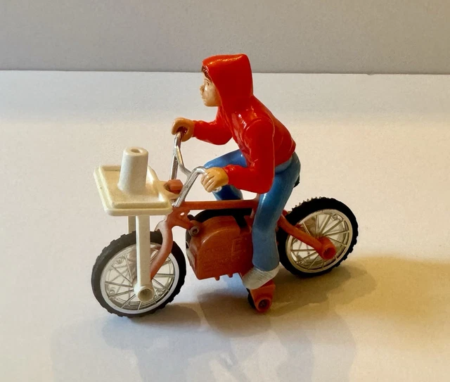 1982 LJN TOYS E.T. & Elliot Powered Bicycle The Extra