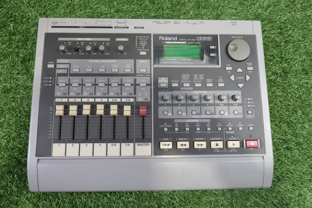 ROLAND VS-840 Digital Studio Workstation =Read Description £59.99