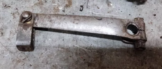 # petit levier embrayage sur moteur 3 vitesses 125  peugeot 55 57