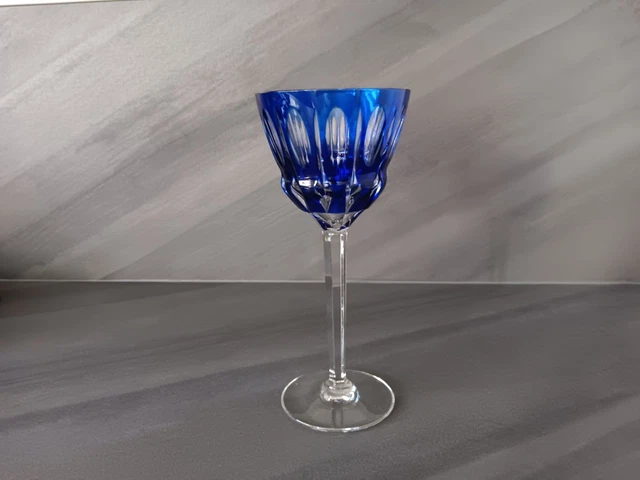 Verre à Vin Romain Ancien Cristal Bleu Cobalt – Windsor – Allemagne Vers 1900