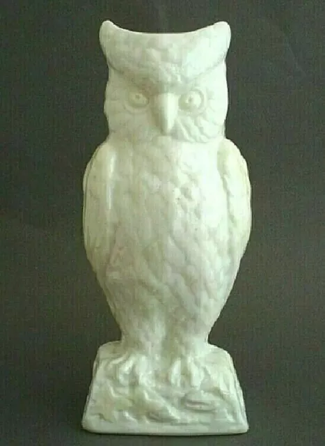 Belleek Giftware Cream OWL Vase #0679 Green Mark