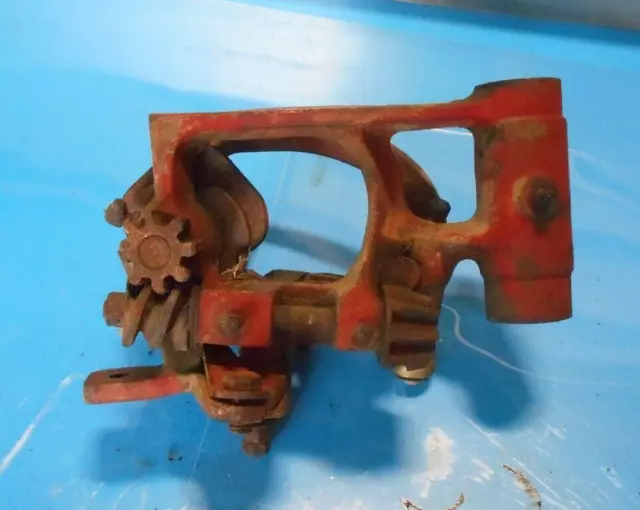 84376095  New Holland Square Hay Baler Knotter 277