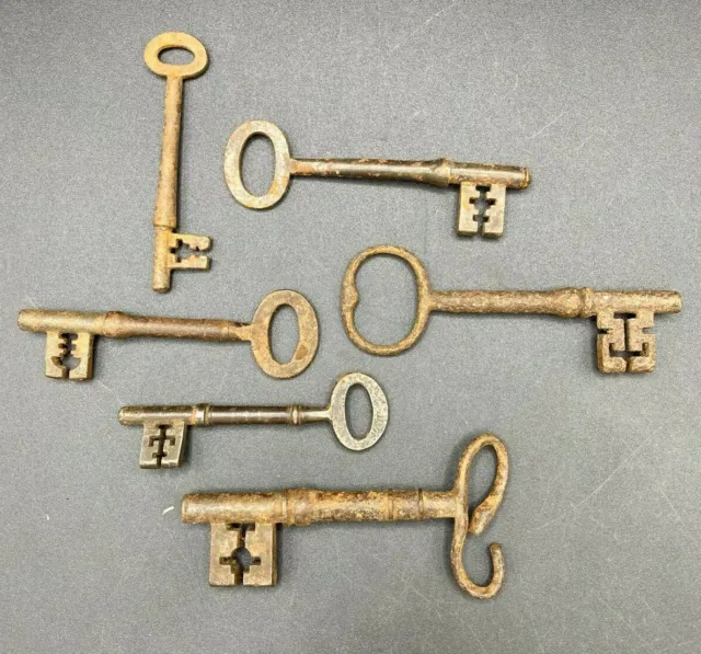 Large 6 Iron Door Key Vintage Antique Bundle Bunch of Keys