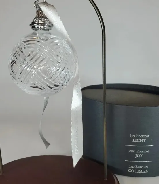 2010 Waterford Crystal Times Square Let There Be Courage Ball Ornament NIB