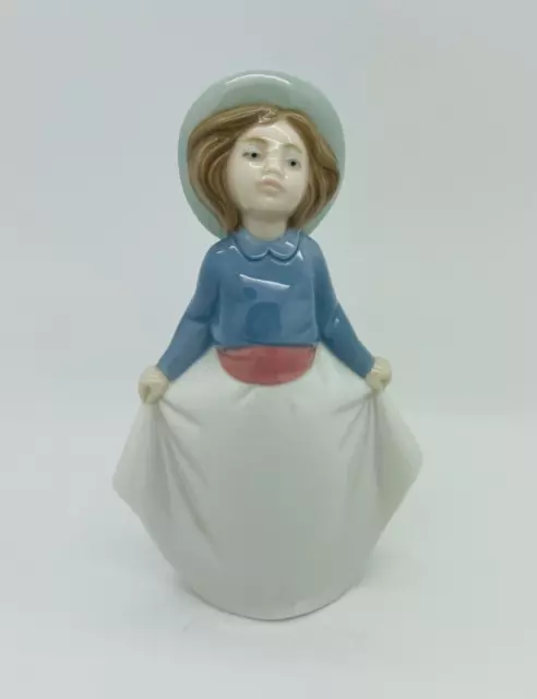 NAO Figurine Spanish Daisa 1997 Hand made Statue Ornament Figurine