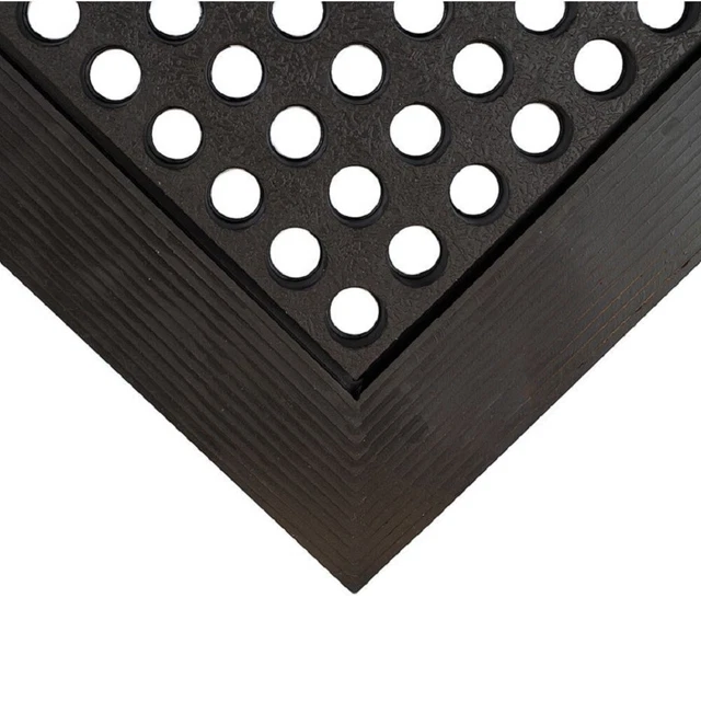 Wearwell 476 2' x 3' x 5/8" Black Rubber Drainage Mat