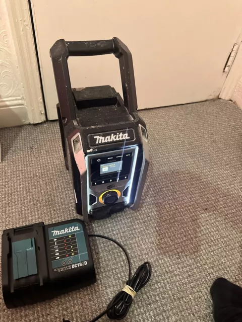 MAKITA DMR115 - 10.8/12/18V/ DAB+, Bluetooth JOB SITE RADIO Bare Unit