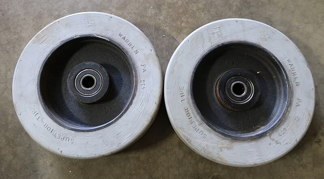 (2) 10X2.5 WHEELS W/BEARINGS FOR WINDSOR CHARIOT iVACUUM CV28 RIDE ON, 86259950