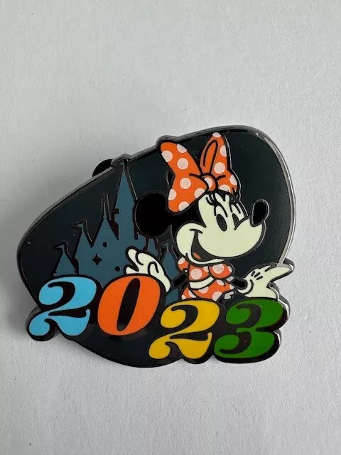 Minnie Mouse 2023 Dated Year Booster Castle Disney Pin 152764 (D2)