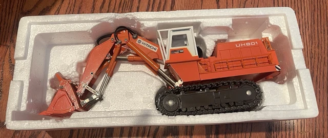 DIAPET HITACHI UH801 Hydraulic Excavator Scale Model 1/60 Yonezawa
