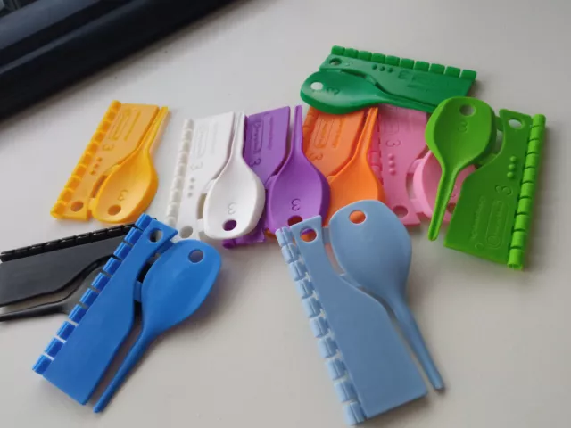 Anillas colores de plastico para canarios numeradas 3 mm 10 anillas + calzador