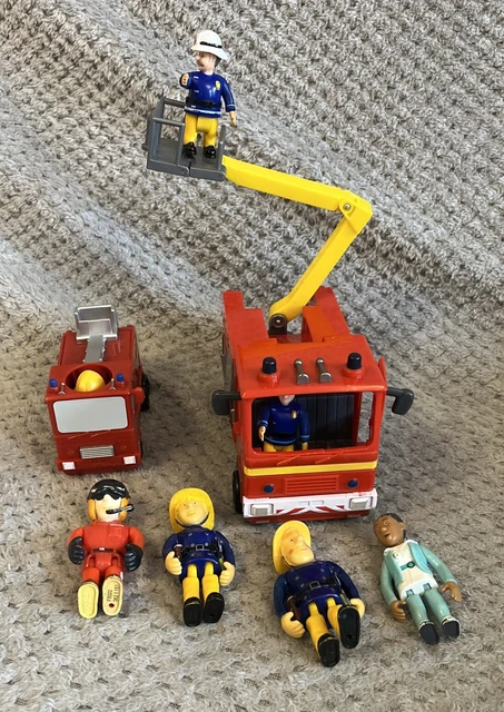 FIREMAN SAM / Jupiter Fire Engine / Figures/ Transformer Fire Engine ...