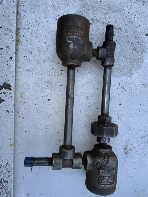 Vickers Detroit C2800 check valve for hydraulics.  left and right