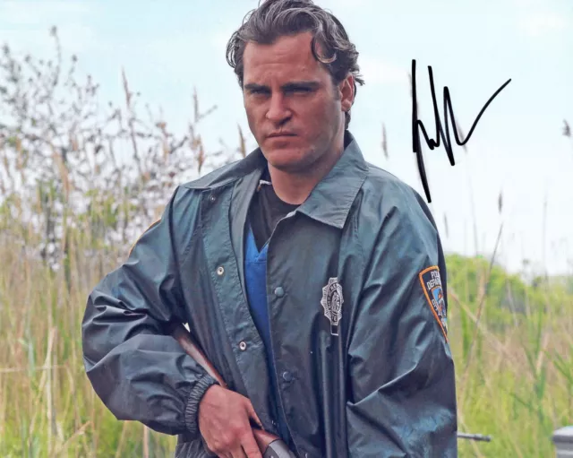 A fantastic 10x8 Autographed Photo of Joaquin Phoenix & CoA