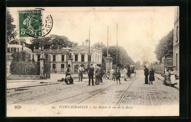 CPA Vitry-sur-Seine, La Mairie et rue de la Barre 1912