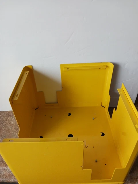 u turn vending machine  body  used   top