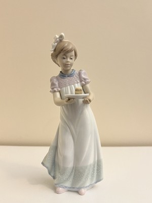 Lladro Figurine HAPPY BIRTHDAY Girl with Cake #5429 Daisa 1990 - Original Box
