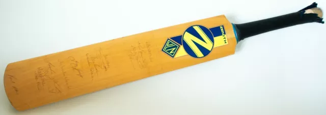 Signed By ENGLAND TEAM ZENITH ENGLISH WILLOW Professional CRICKET BAT