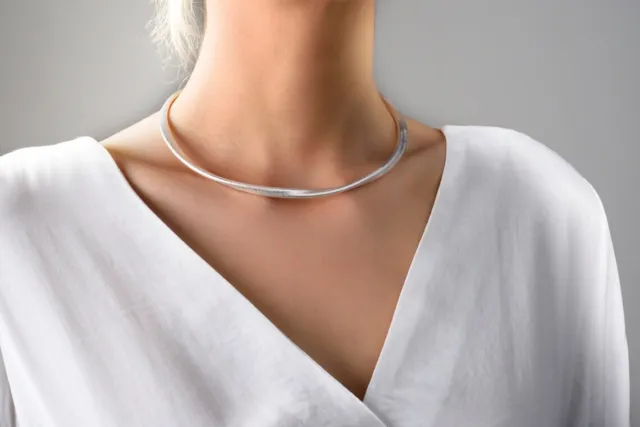 Open Twisted Curved Choker Collar Minimalist Necklace in 14k White Gold Over