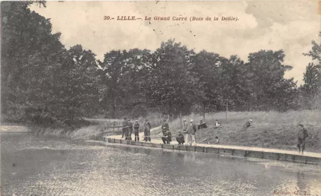 Cpa 59 Lille Le Grand Carre Bois De La Deule