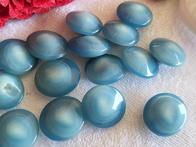 lot 14 boutons vintage bleu ovale transparent effet corne 1,3 / 1,4 cm ref 635
