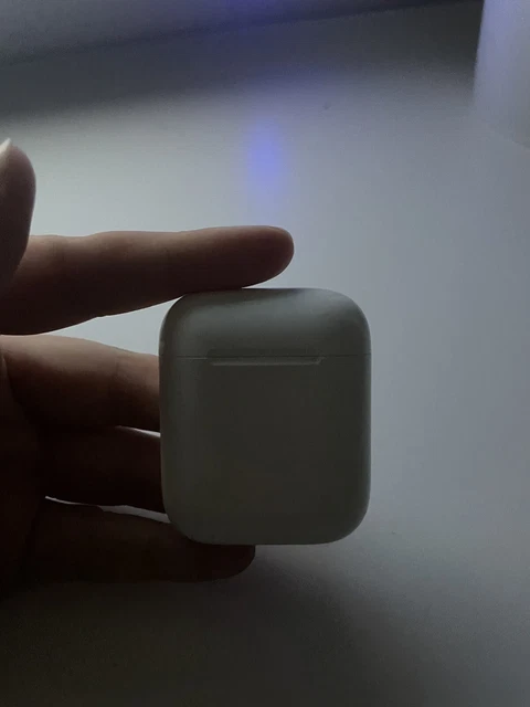 Apple AirPods 1st Generation with Charging Case - White