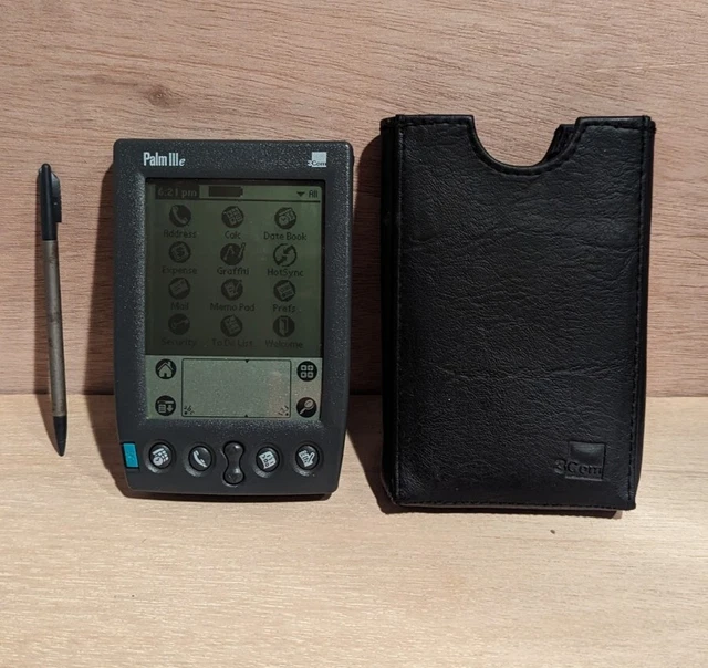 Vintage Palm Pilot IIIe 3e Digital PDA w/ Stylus and Leather Case