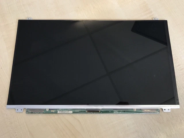 Sostituzione Schermo Laptop 15.6" LED HD Opaco Per Fujitsu LIFEBOOK A555 - 1366x768, 30 Pin, Non Touch