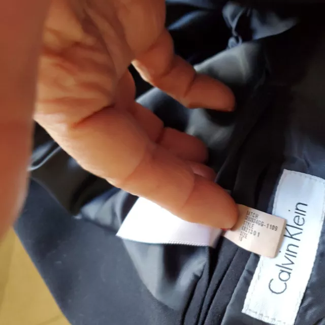 Giacca nera Calvin Klein per ragazzi taglia 16 3 bottoni massello e tasche indossata 1 7