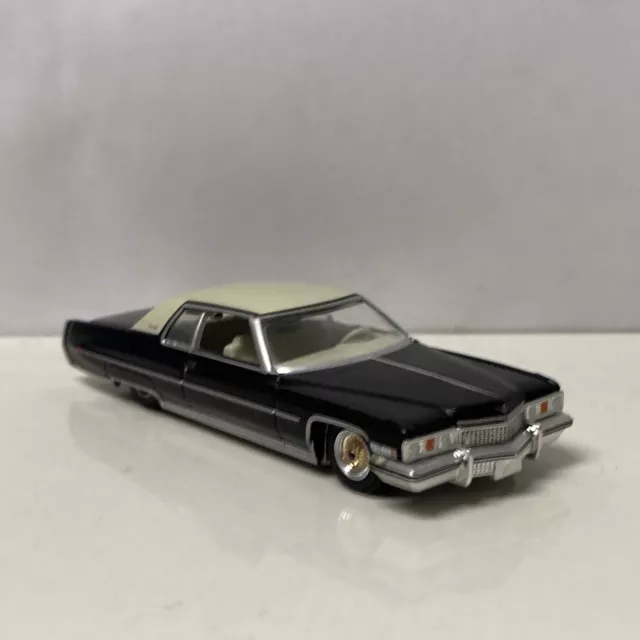 1973 73 Cadillac Coupe Deville Collectible 1/64 Scale Diecast Diorama Model