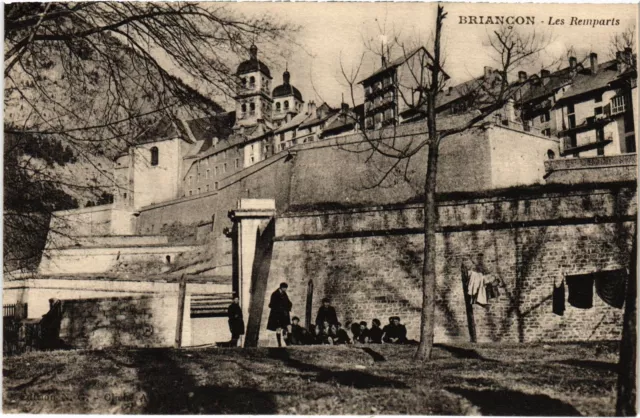 CPA Briancon Les remparts (1277436)