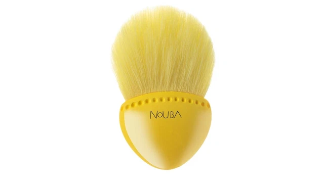 Nouba Cuddle Me Fluffy Brush [62] Cosmetic Brush For Apply From Powder