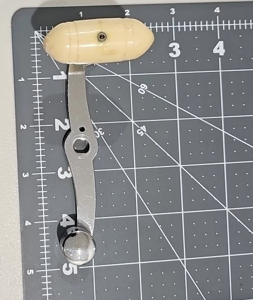 Vintage Penn CREAM BAKELITE Reel Handle #24-66: 66/85/160/155/etc. - USED