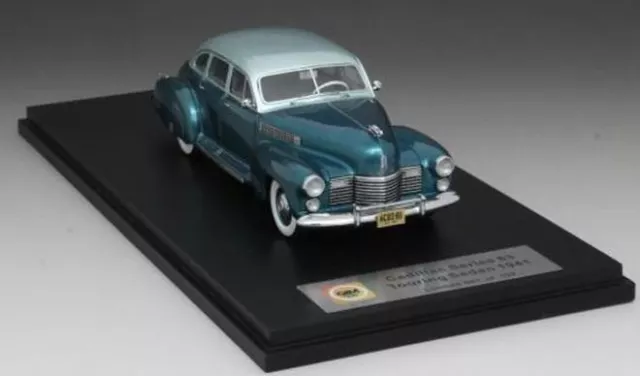 Gim Cadillac Series 63 Turquoise/Silver 1941  1:43 Scale