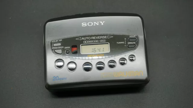 SONY WM-FX455 Vintage Walkman mit FM/AM Radio Retro Riemen müssen neu