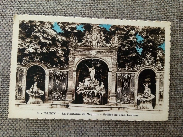 Cpa Nancy La Fontaine De Neptune Frilles De Jean Lamour