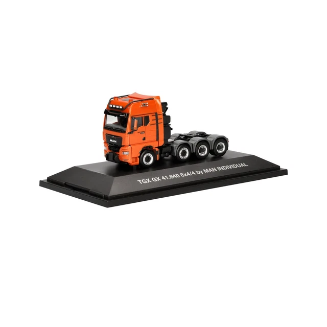 MAN TGX GX 41.640 8x4/4 INDIVIDUAL LION S TRUCK “IAA” 1:87 HERPA