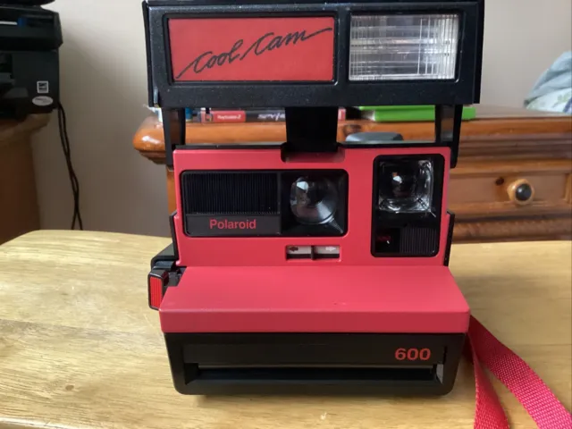 Cámara instantánea clásica Polaroid cámara fría 600 roja negra hecha en el Reino Unido