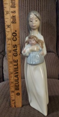 Nao by Lladro Daisa 