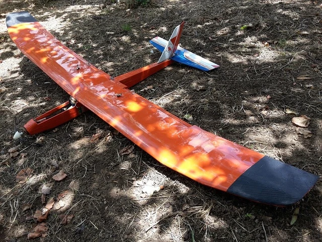 Aeromodelli RC - Kit in legno per la costruzione di Savage Bobber 1.00m Aeromodelli RC - Kit in legno per la costruzione di Savage Bobber 1.00m