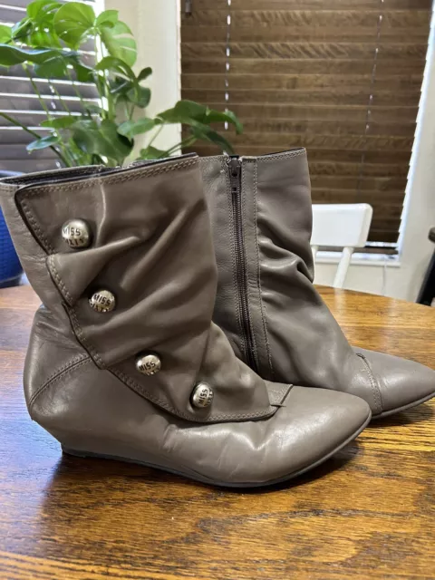 MISS SIXTY Gray Ankle Boots Booties Buttons Size 38 Made in Italy 2